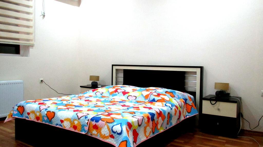 Max Comfort Hotel Kutaisi Eksteriør billede