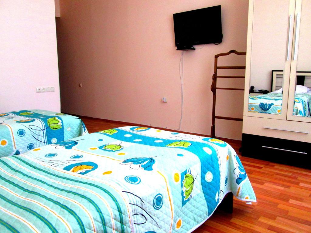 Max Comfort Hotel Kutaisi Værelse billede