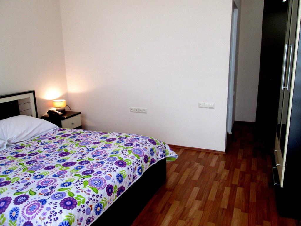 Max Comfort Hotel Kutaisi Eksteriør billede